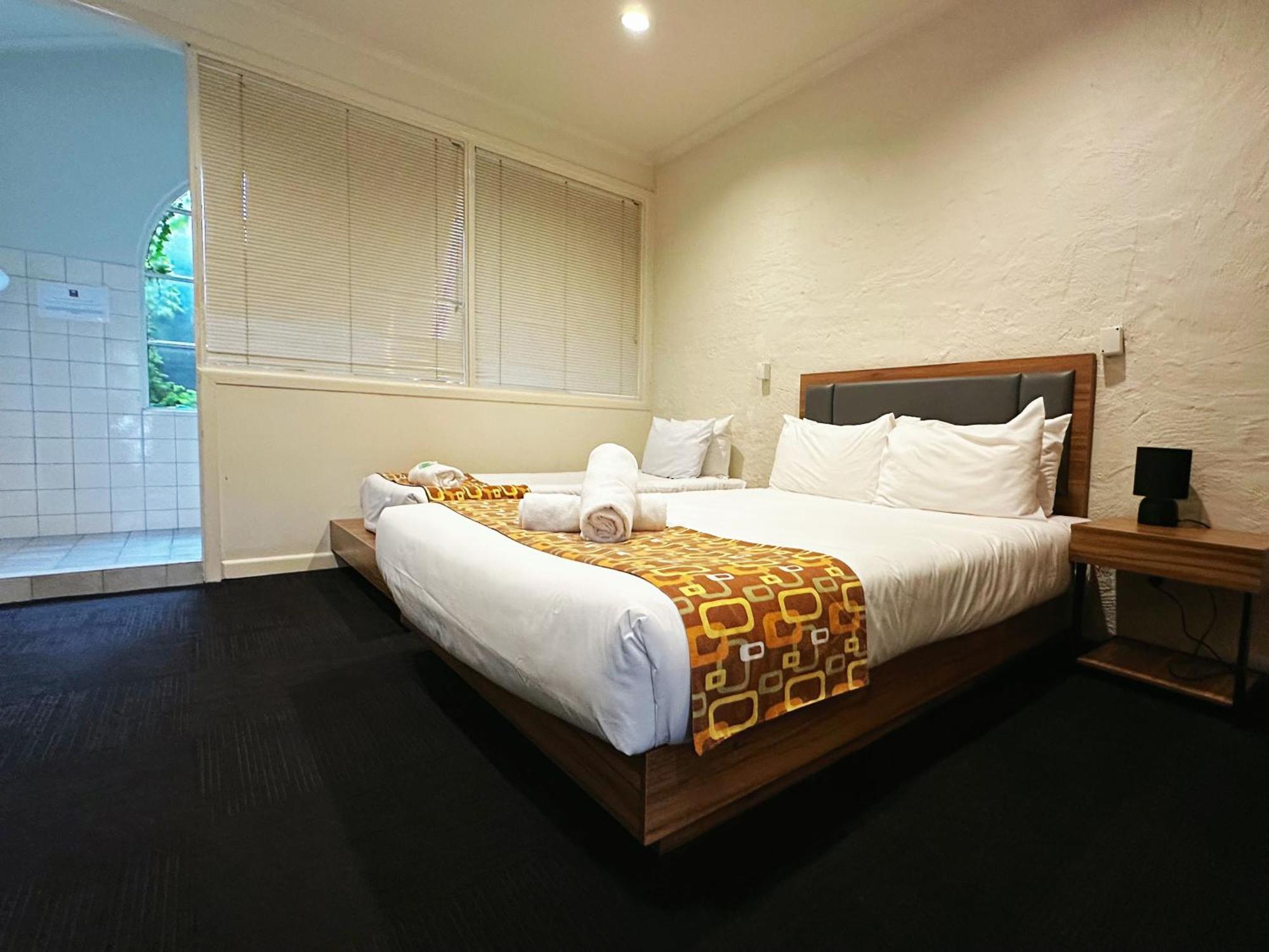 Greensborough Motel Melbourne Exterior photo